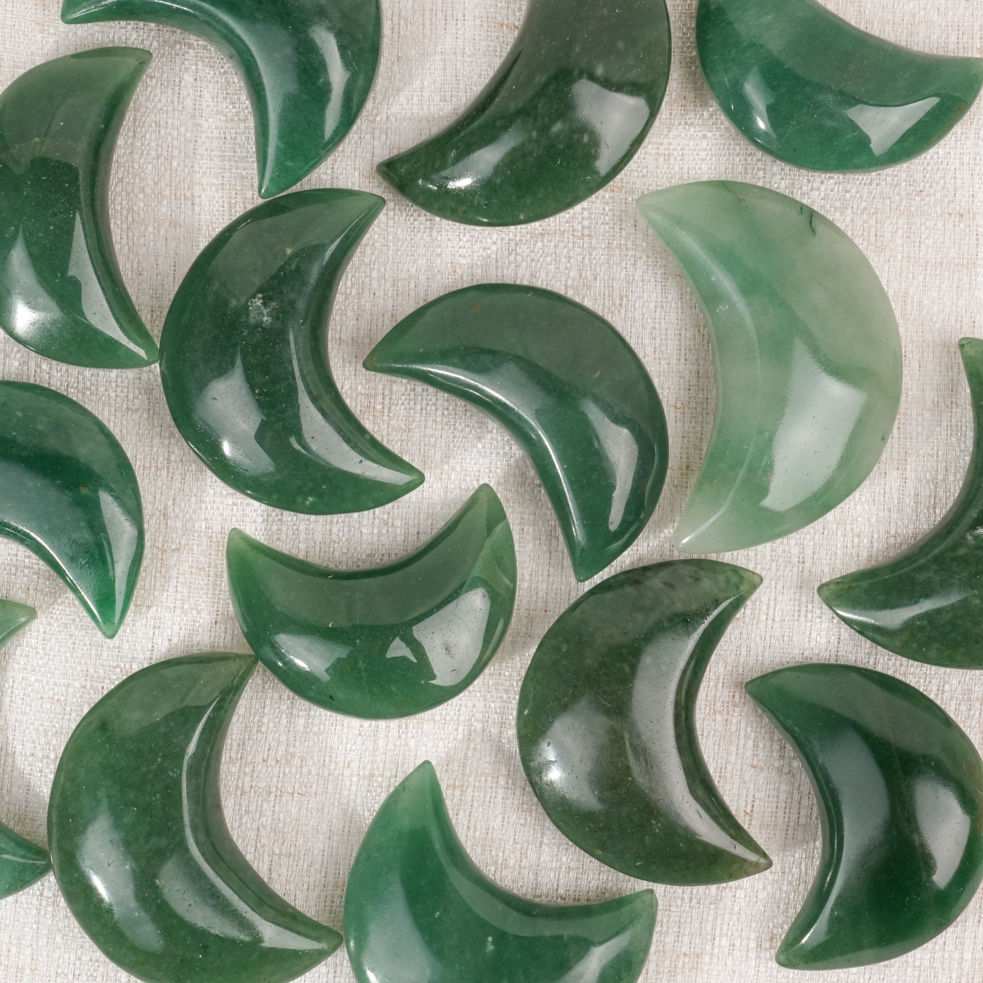 Green Aventurine Moon Palm Stone