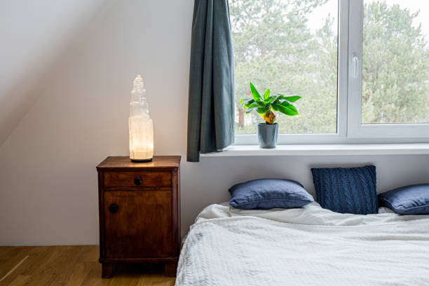 Best Crystal Table Lamps: Size, Material & Styling Tips for Every Room