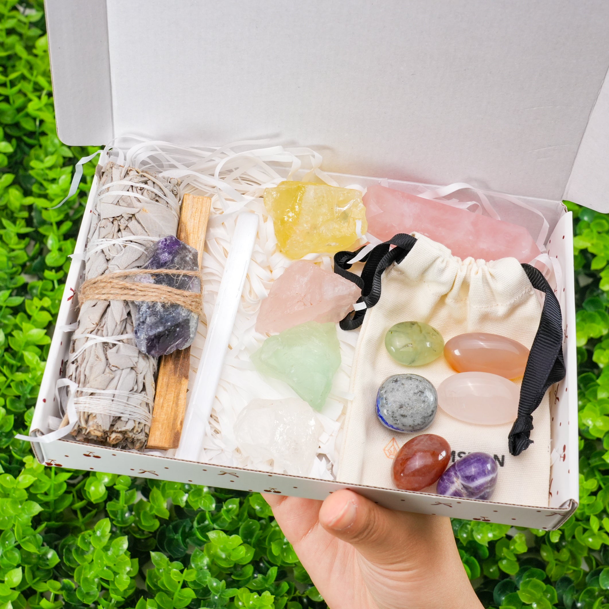 Crystal Healing Gift Box, Natural Crystal Set for Wellness, Relaxation & Positive Energy - Perfect Gift for Self-Care