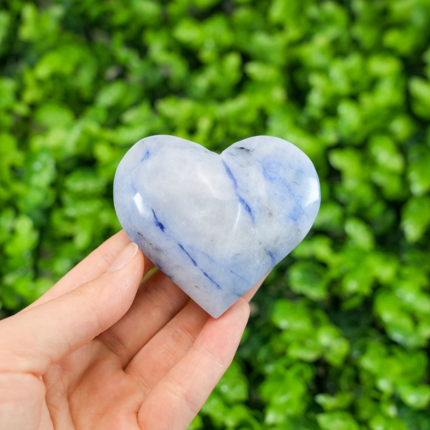 Sodalite Heart Crystal – Calm Energy & Intuition Worry Ston