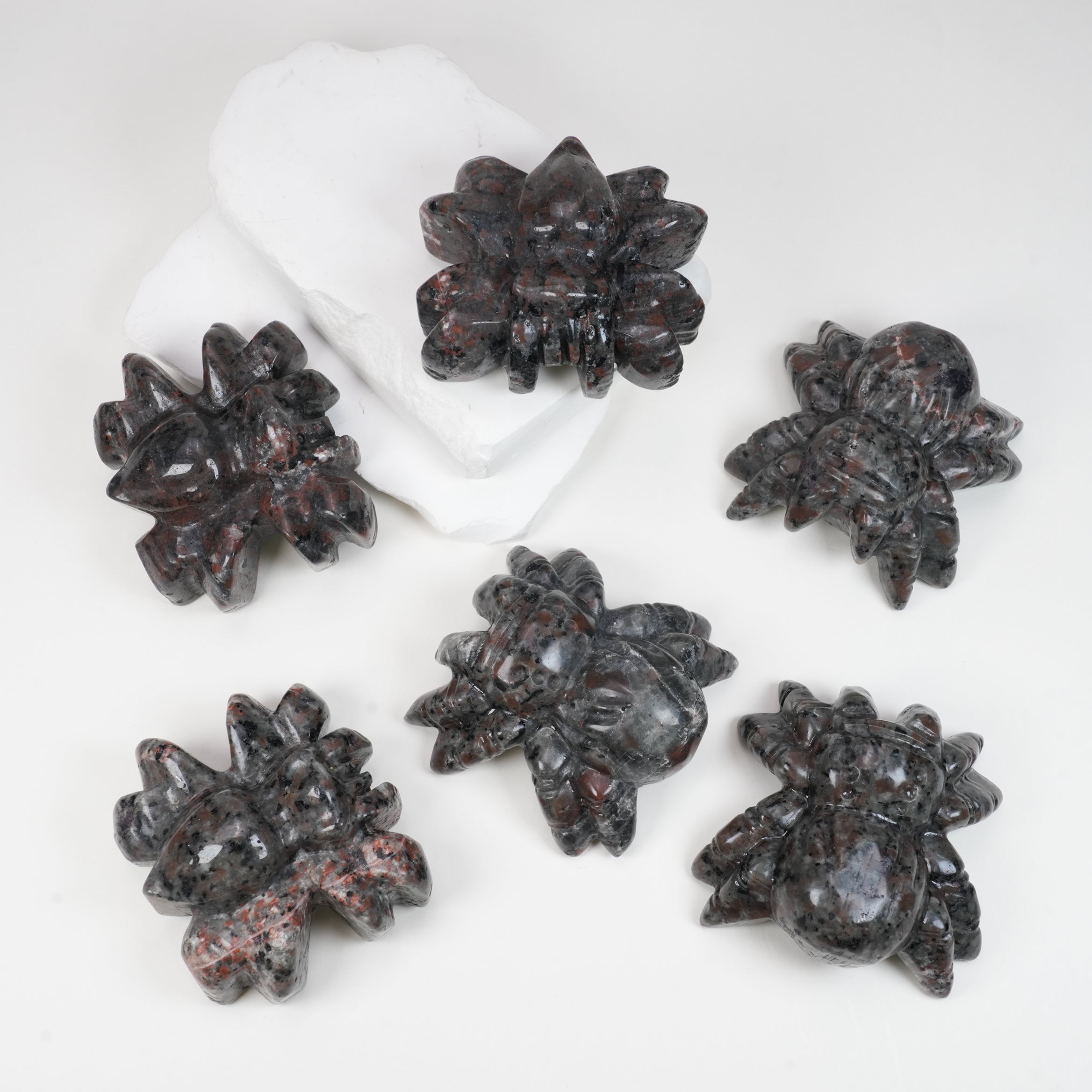 Natural Yooperlite Spider Crystal Carving, Polished Halloween Gemstone Spider Ornament for Home Decor & Holiday Collection