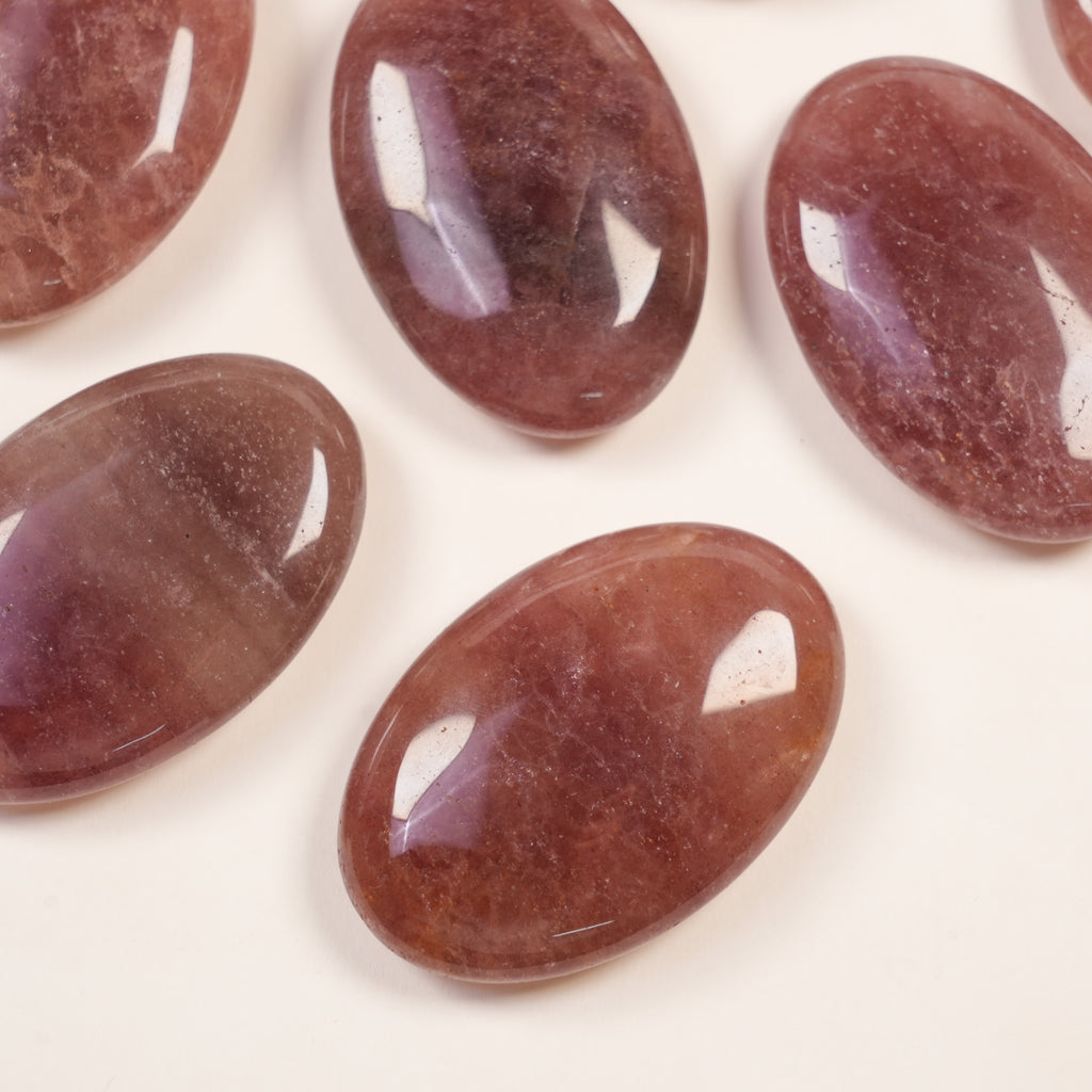 Natural Strawberry Quartz Palm Stone, Polished Oval Worry Stone, Healing Crystal Pocket Stone for Meditation, Chakra Energy Balancing & Spiritual Gift