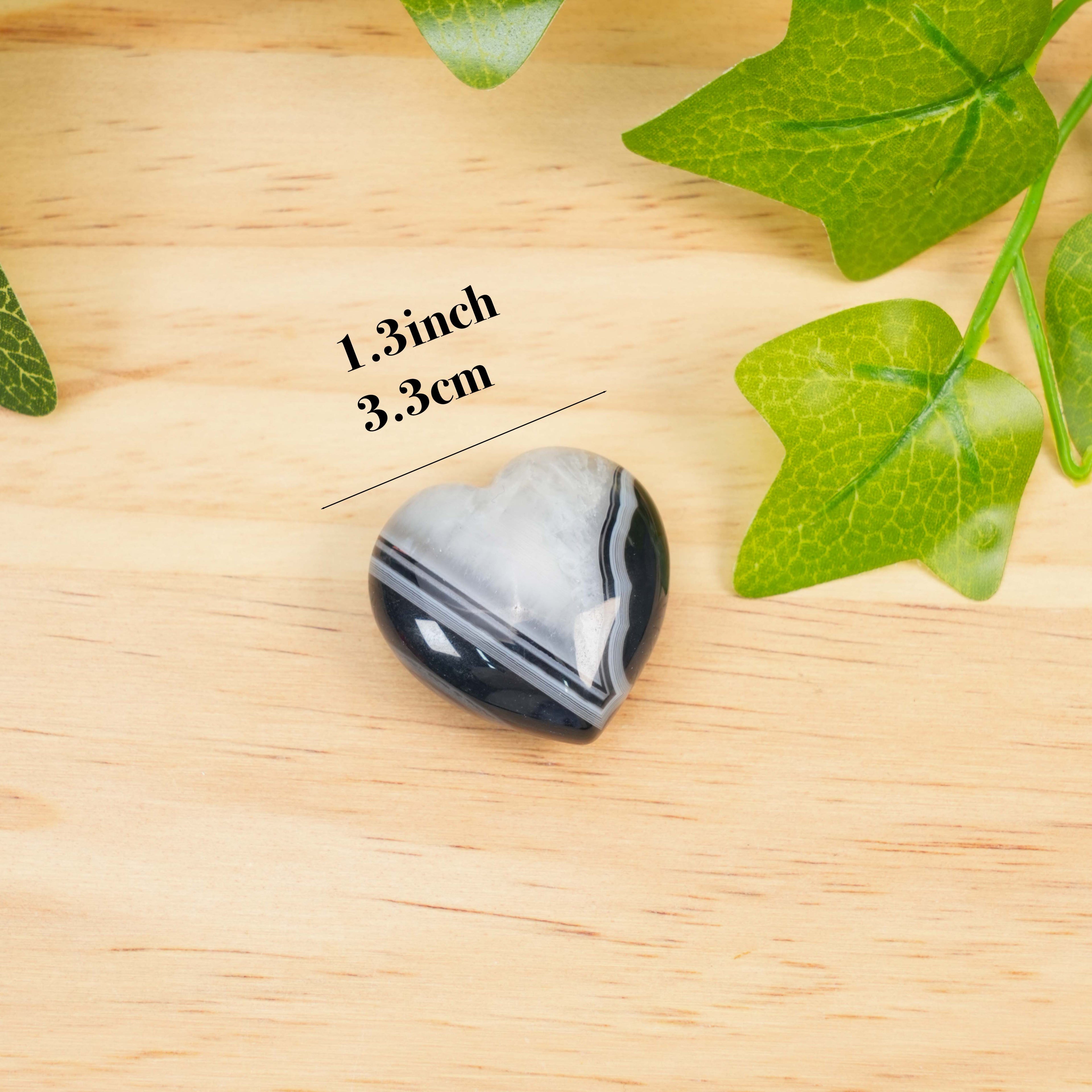 Mini Black Sardonyx Heart Stone Unique Natural Pattern Heart-Shaped Crystal
