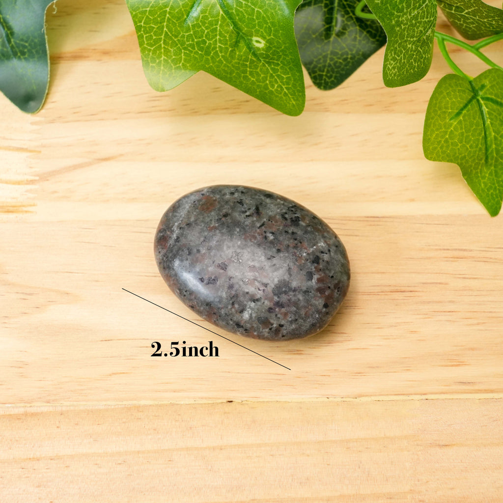 Yooperlite Palm Stone Natural Fluorescent Sodalite Crystal, Polished Glow Under UV Light Healing Stone for Collection & Gift