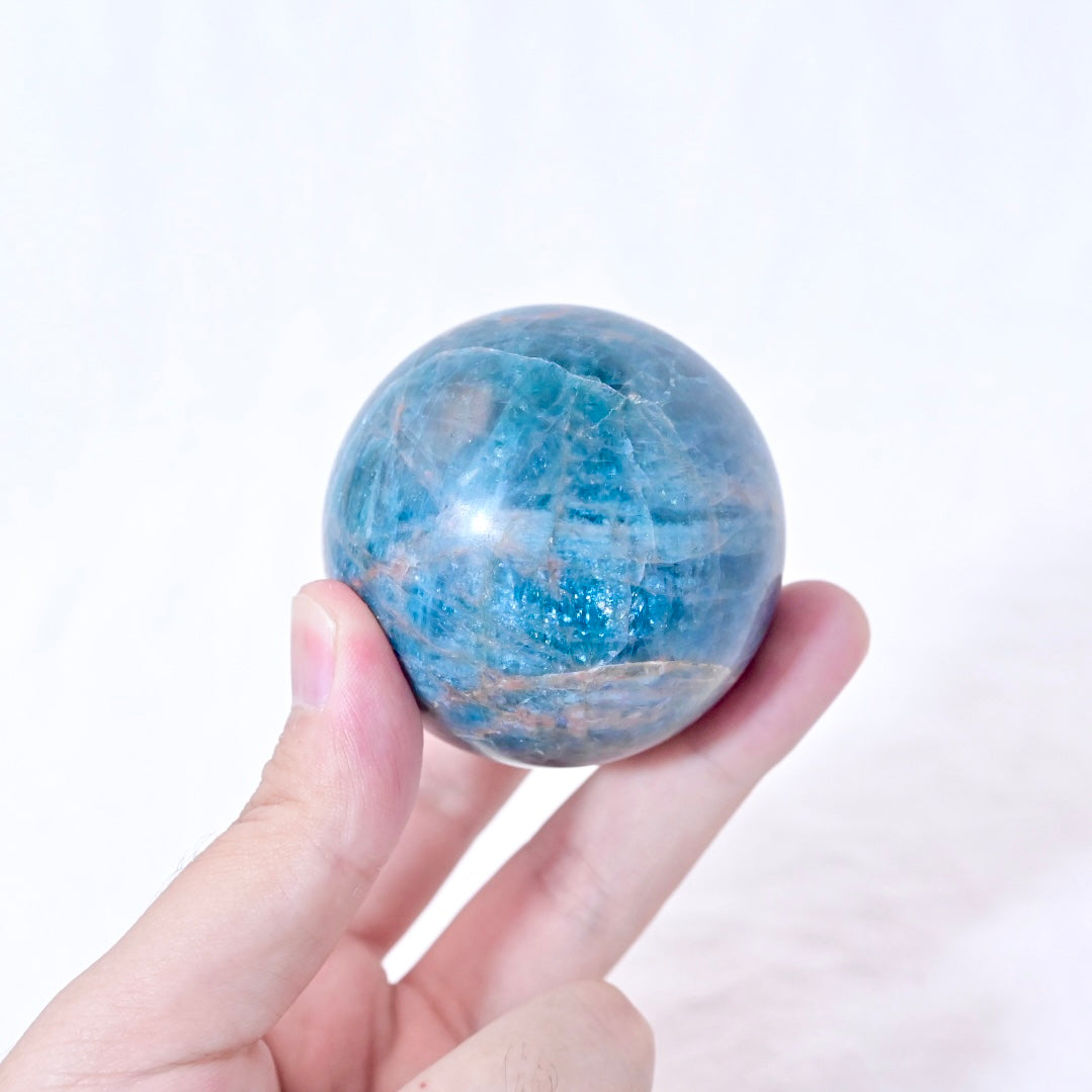 Blue calcite can clear away confusion, apathy, and negative energies, promoting clearer thinking and a heightened sense of purpose