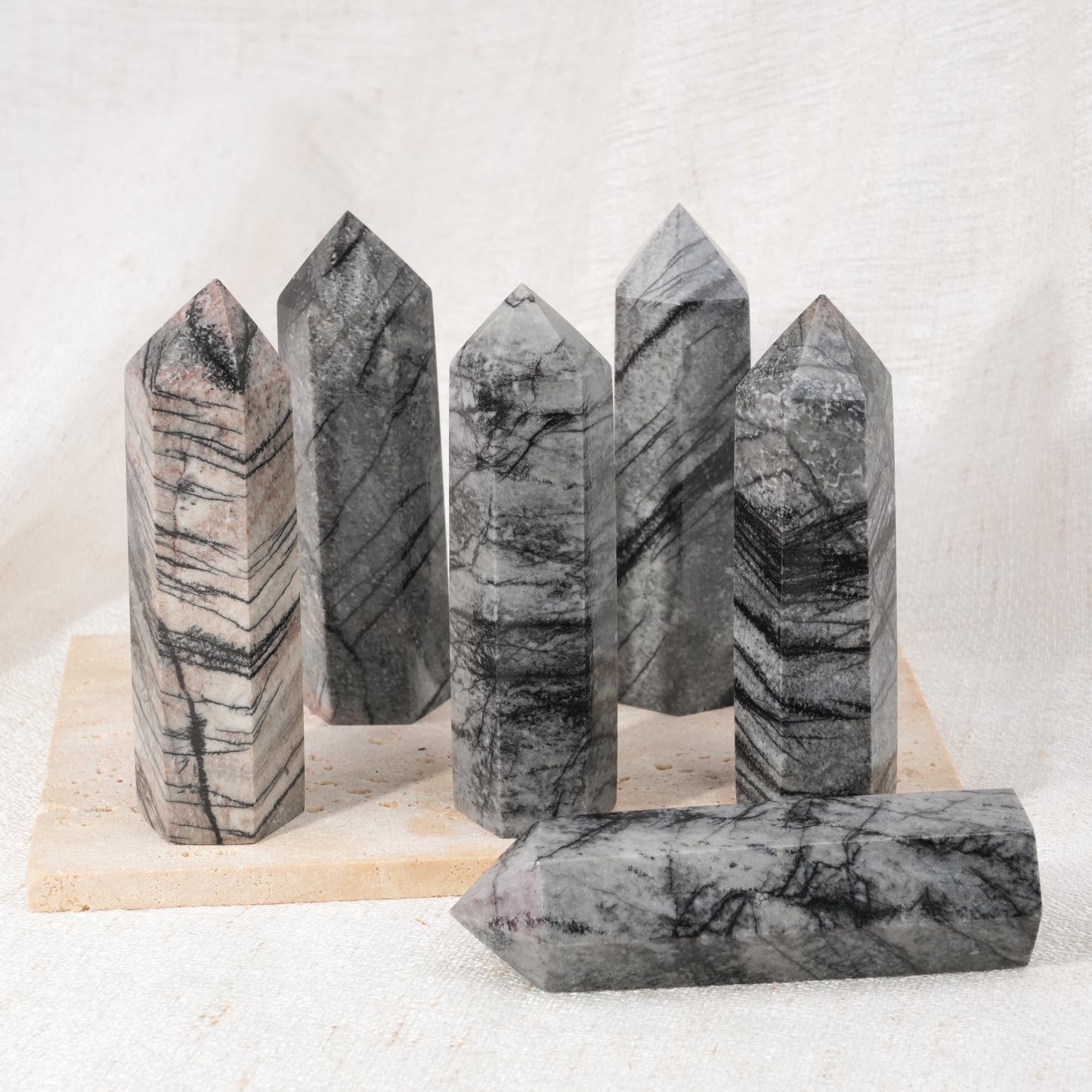 Black Net Stone Point