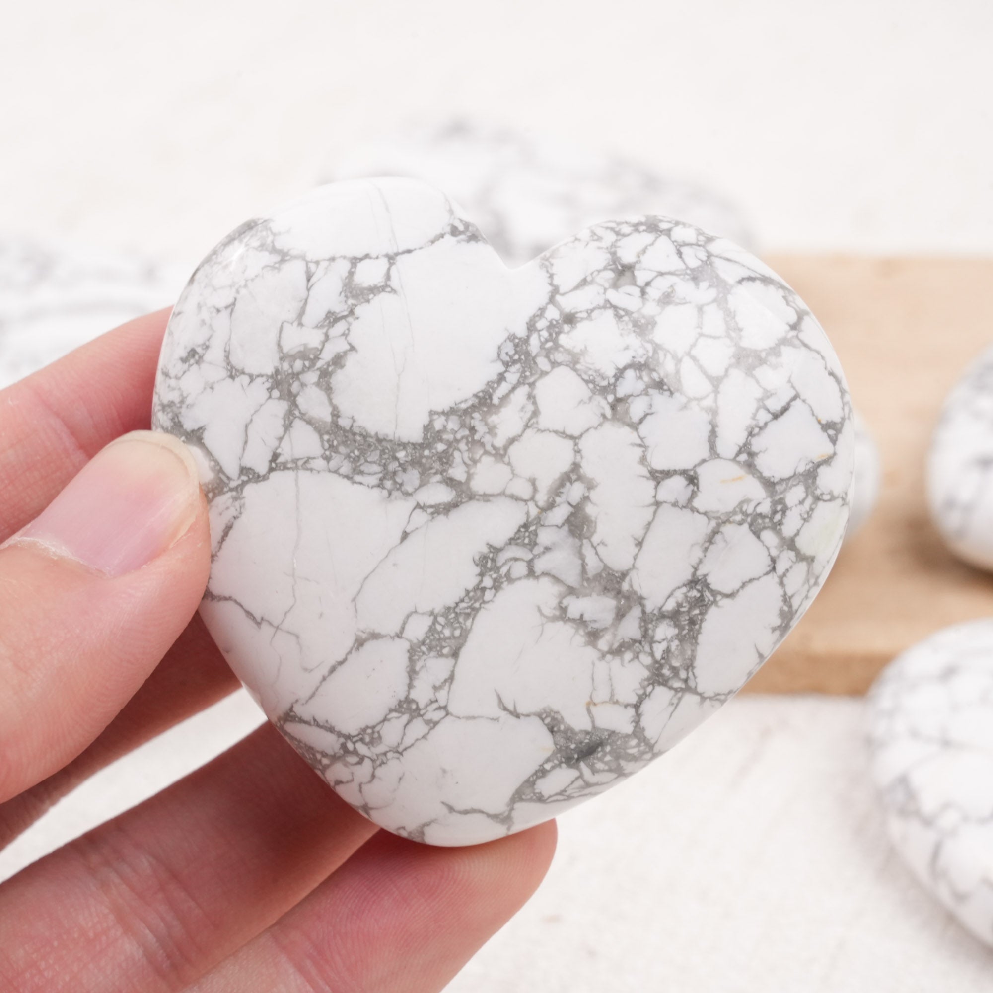 Howlite Heart Palm Stone