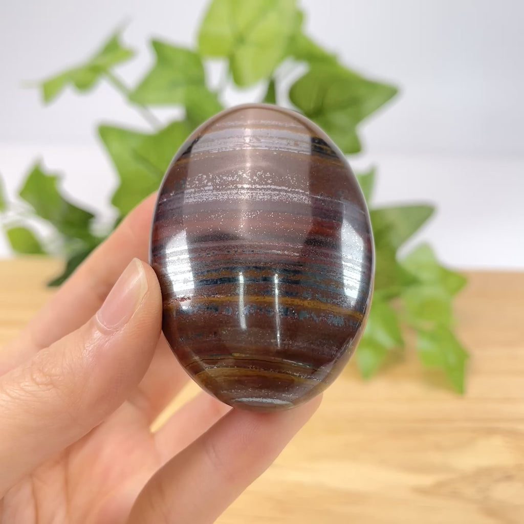 Iron tiger eye  palm stone