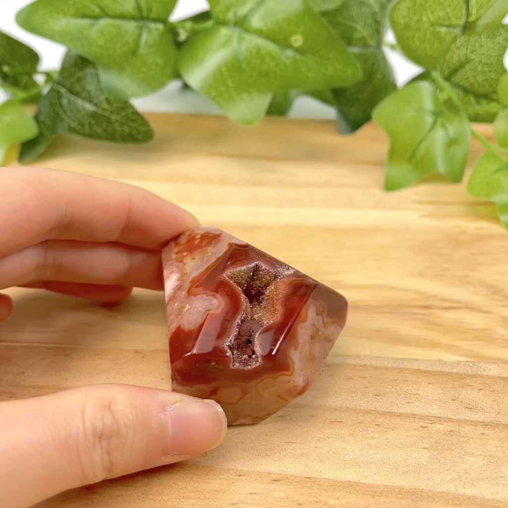 Sardonyx Freeform – 100% Undyed Crystal for Healing & Home Decor