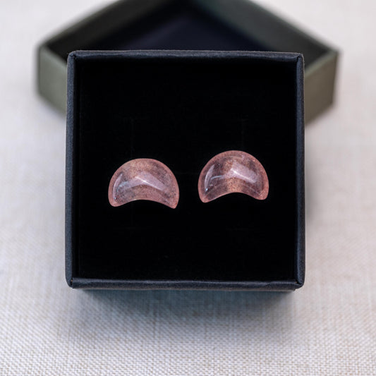 These soothing earrings enhance vitality and clarity, bringing balance to your life.